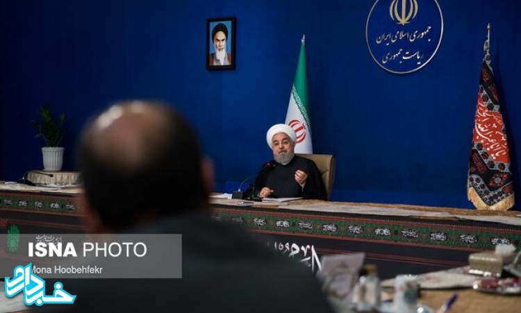 روحانی در نشست خبری با مدیران رسانه ها ی کشور : سخت‌ترین شرایط را روبروی خود می‌بینیم/بیایید سقف های جناحی را برداریم