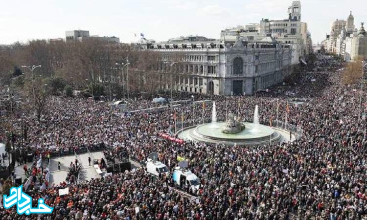 تظاهرات صدها هزار نفری کادر درمان در اسپانیا